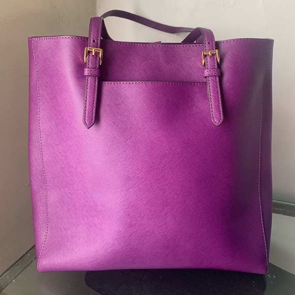 Michael Kors Purple Tote bag - Picture 2 of 3